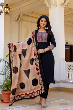 Cotton Straight Suit Set With Hand work